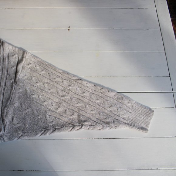 Light Grey Oversized Cropped Cable Knit Crewneck Sweater - Picture 5 of 5